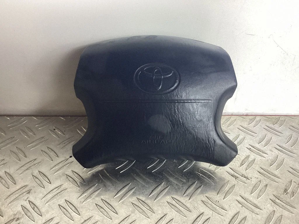 Steering wheel airbag – Toyota Camry (1994-1998)