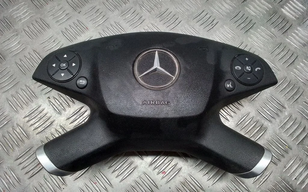 Steering wheel airbag – Mercedes-Benz E-Class W212 (2009-2016)