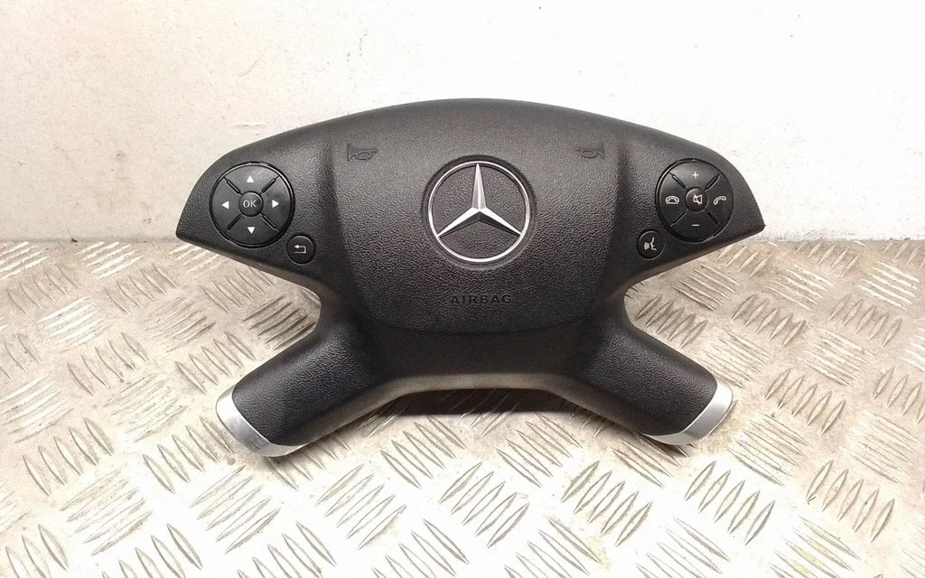 Steering wheel airbag – Mercedes-Benz E-Class W212 (2009-2016)