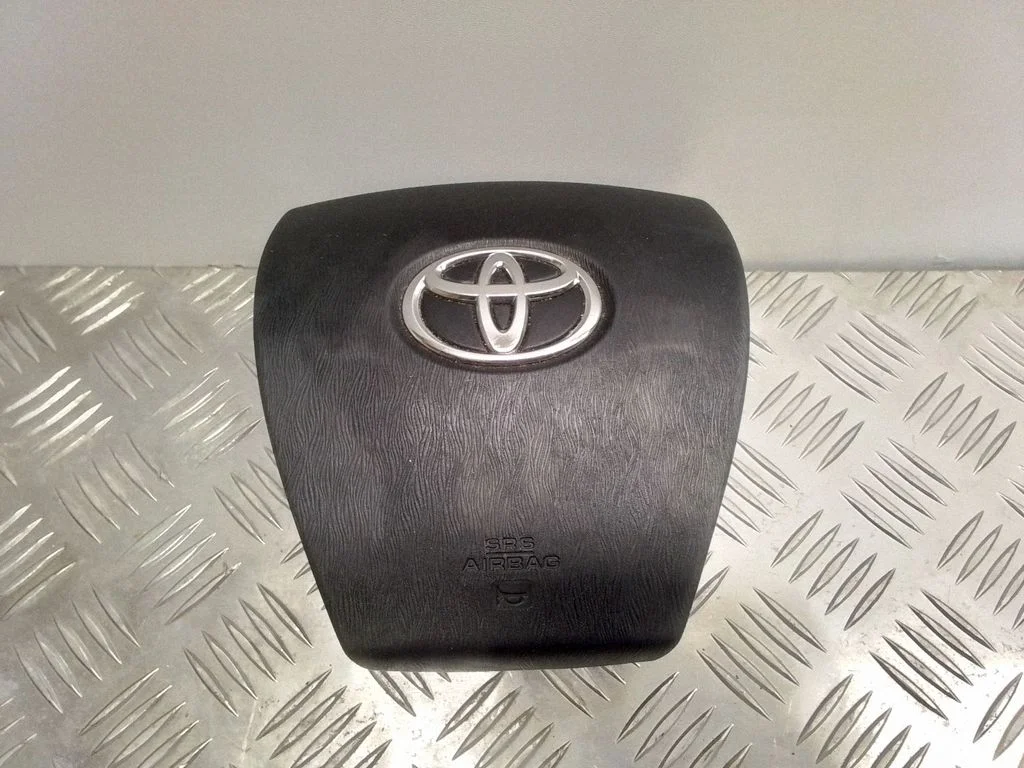 Steering wheel airbag – Toyota Prius (XW30) (2009-2015)
