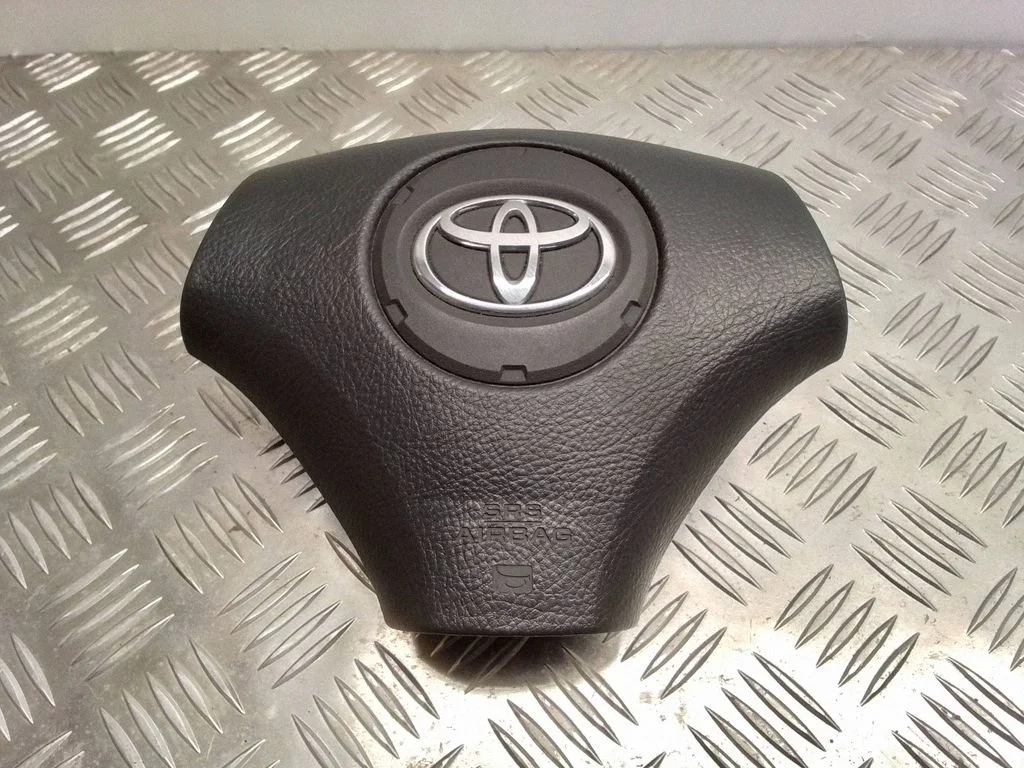 Steering wheel airbag – Toyota Corolla E120 E130 (2004-2007)