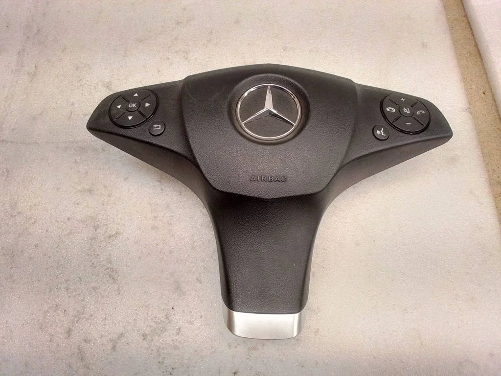 Steering wheel airbag – Mercedes-Benz E-Class W212 (2009-2016)