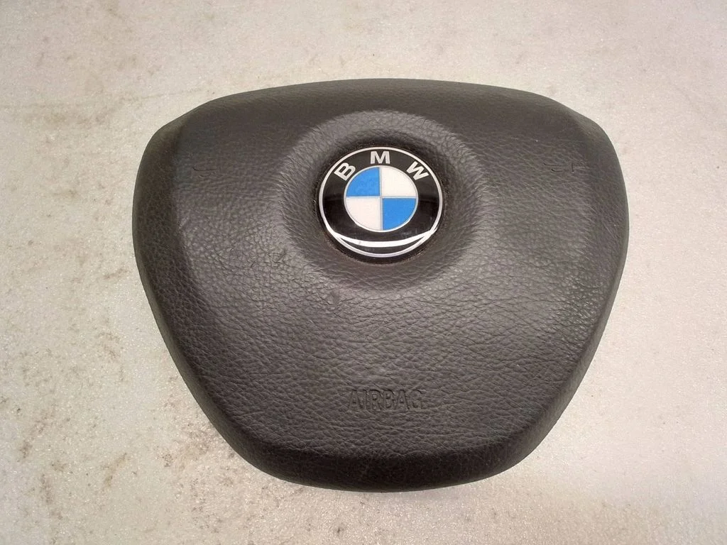 Steering wheel airbag – BMW 5 Series F10 F11 (2009-2016)
