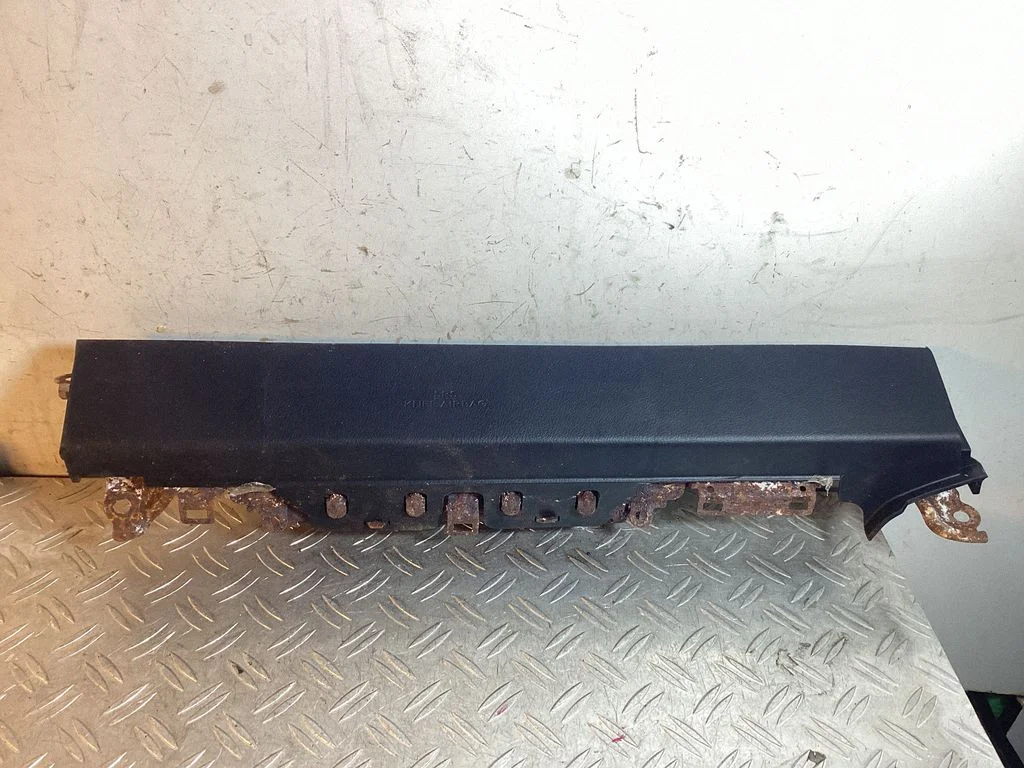 Knee airbag – Lexus RX III (2008-2015)