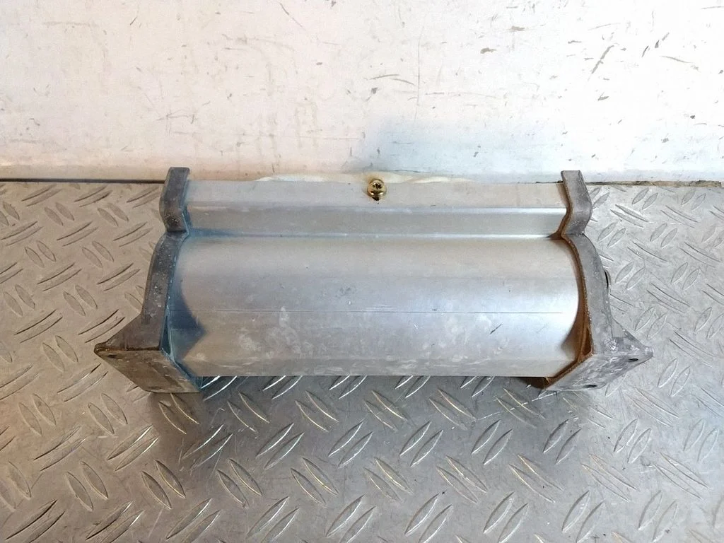 Kõrvalistuja turvapadi A1638600505
