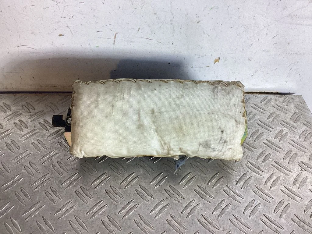Passenger airbag – BMW X5 E70 (2006-2013)