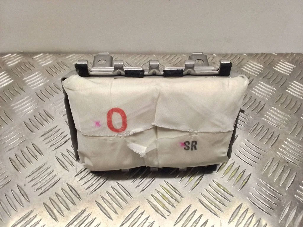 Passenger airbag