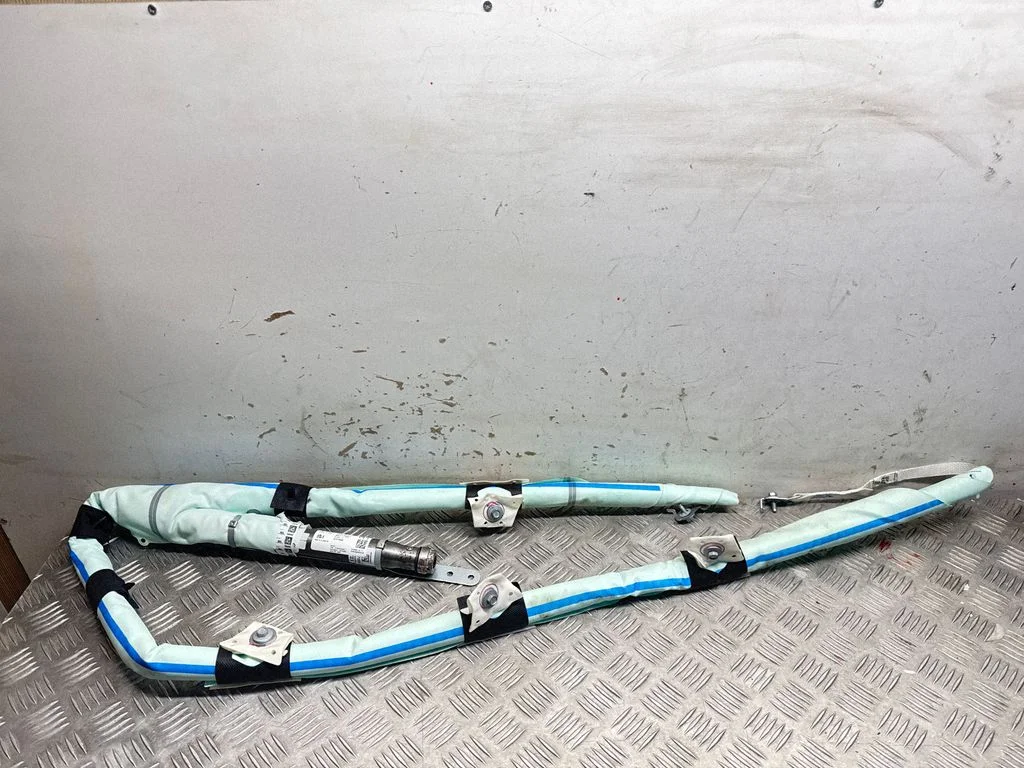 Katuse turvapadi (kardin) – Tesla Model Y (2020-)