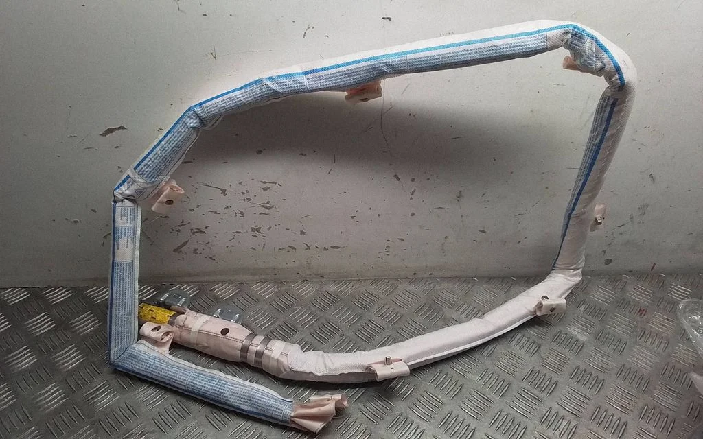 Katuse turvapadi (kardin) – Porsche Macan (95B) (2019-)