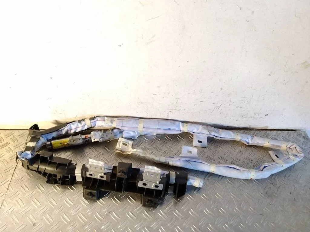 Roof airbag – Lexus RX 450H (2016-)