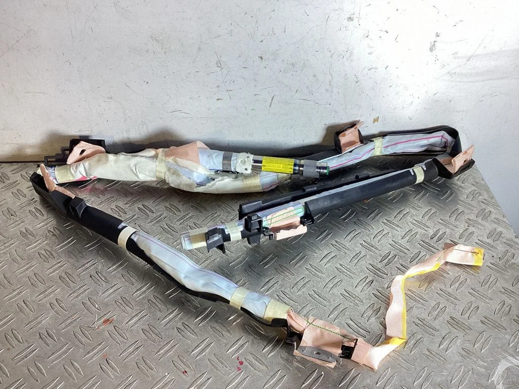 Roof airbag