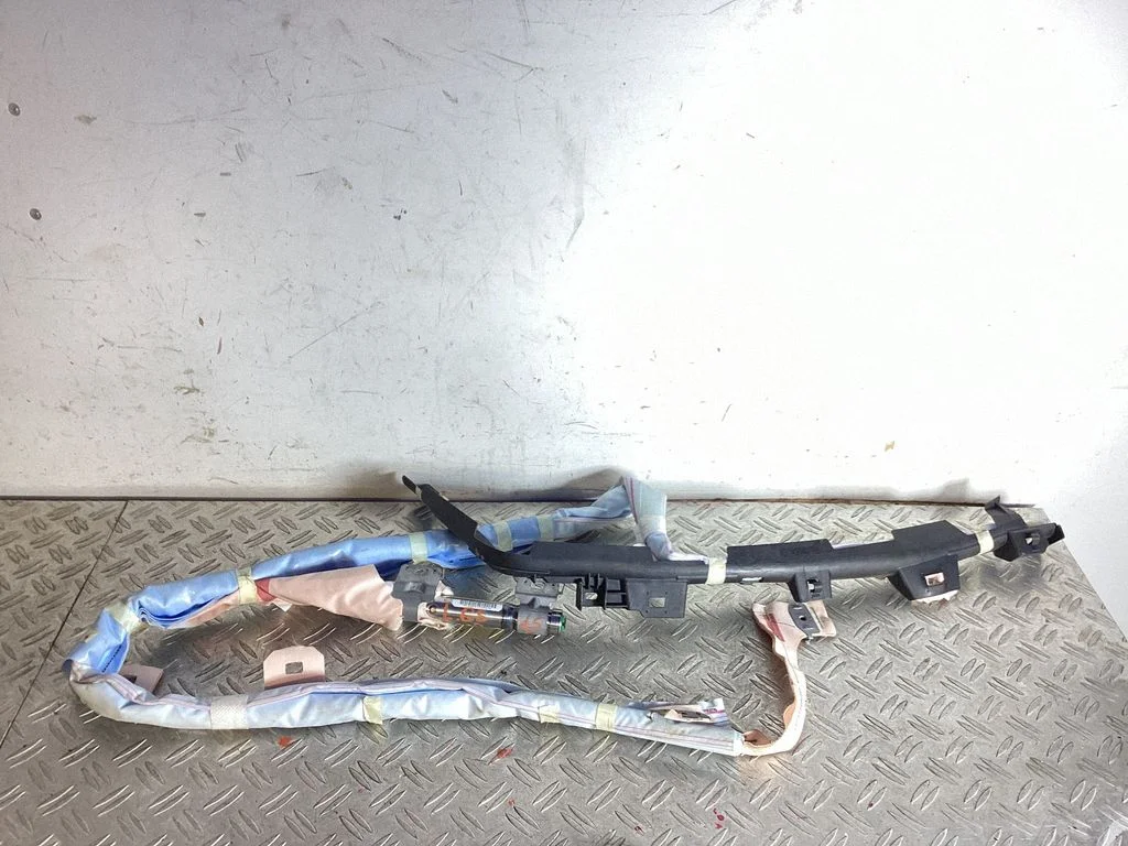 Roof airbag – Lexus GS 250 350 300H 450H (2013-)