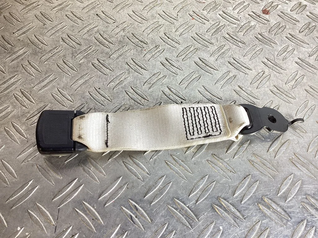 Keskmise turvavöö pannal (tagumine) – BMW 6-seeria F06 Gran coupe (2012-2018)