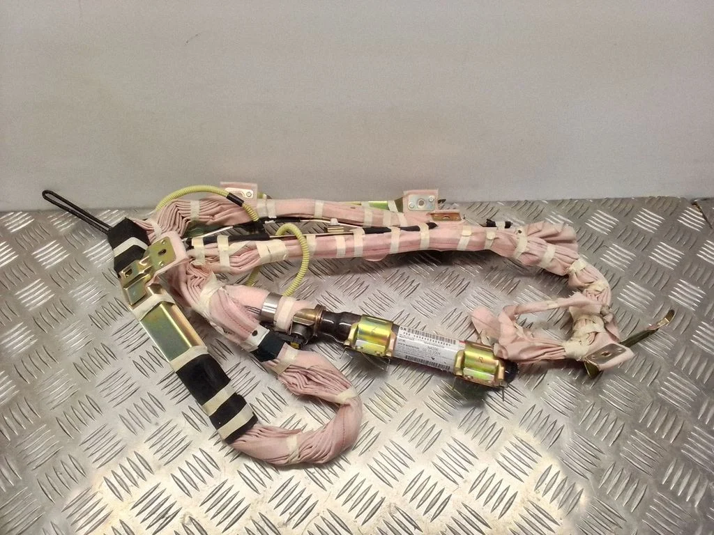 Roof airbag – right