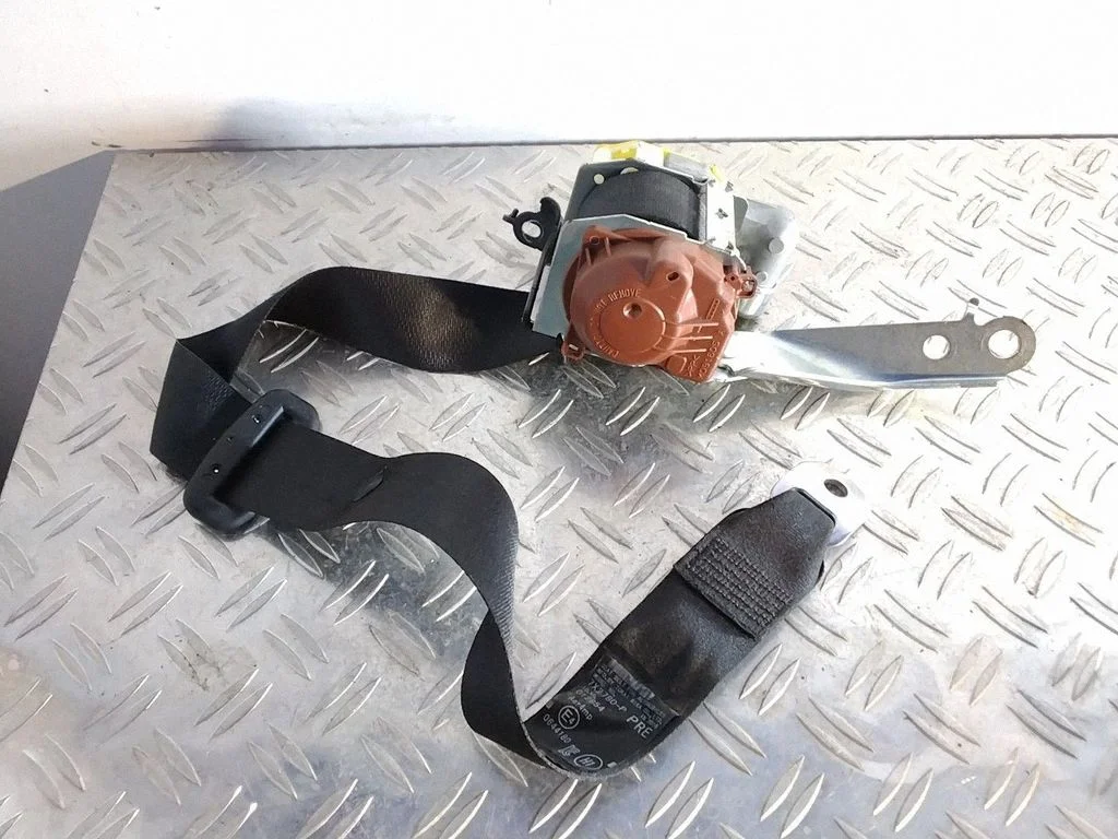 Tagumine turvavöö 7X2780P