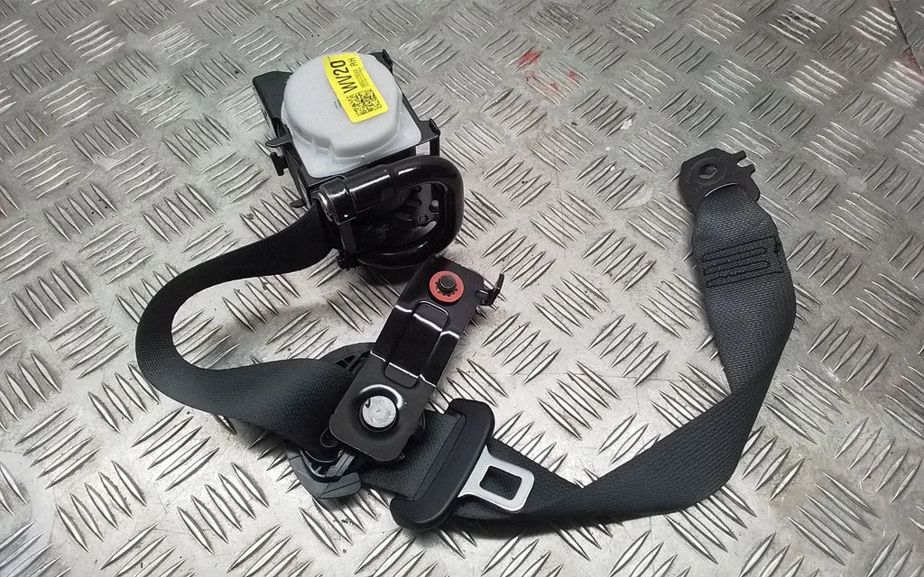 Rear seatbelt 89880CV200