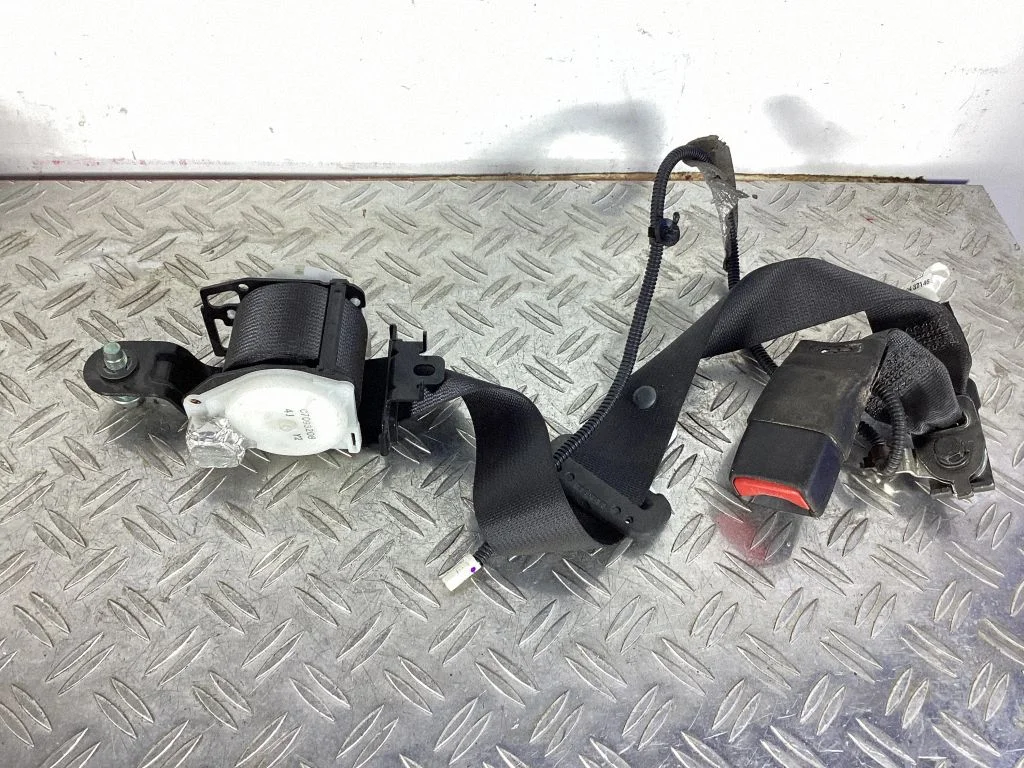 Middle seatbelt (rear) TKAB0EJ527