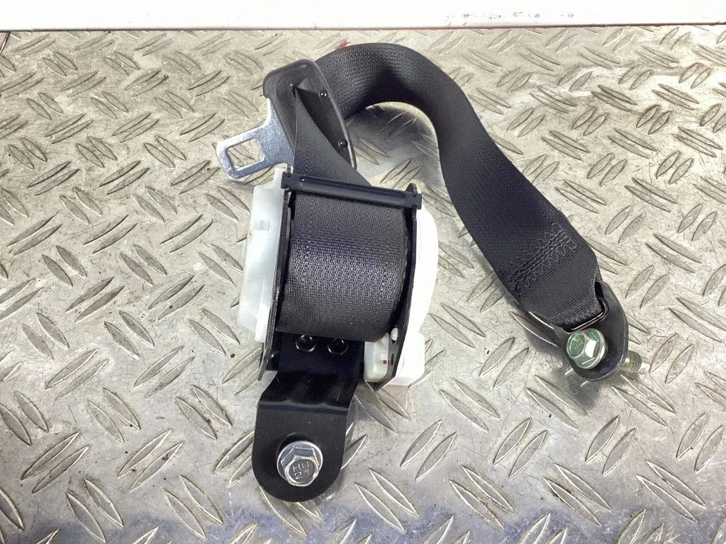 Front seatbelt – Honda Accord (2008-2016)