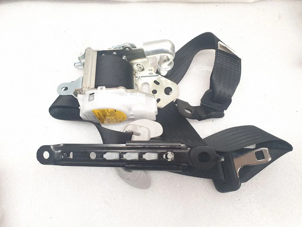 Front seatbelt – Lexus RX 450H (2016-)