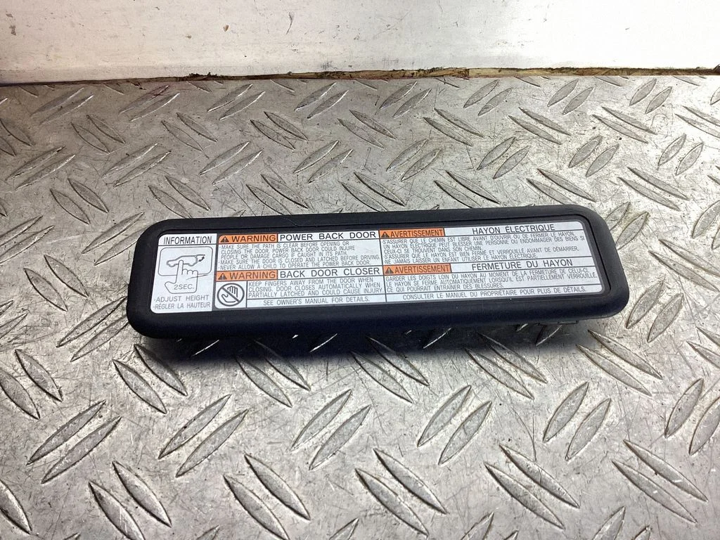 Pozostałe elementy tapicerki bagażnika 6478548020
