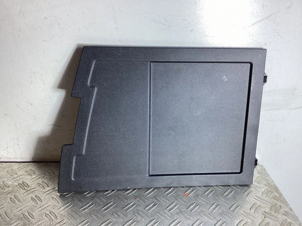 Other trunk/boot trim element – Lexus NX (2021-)