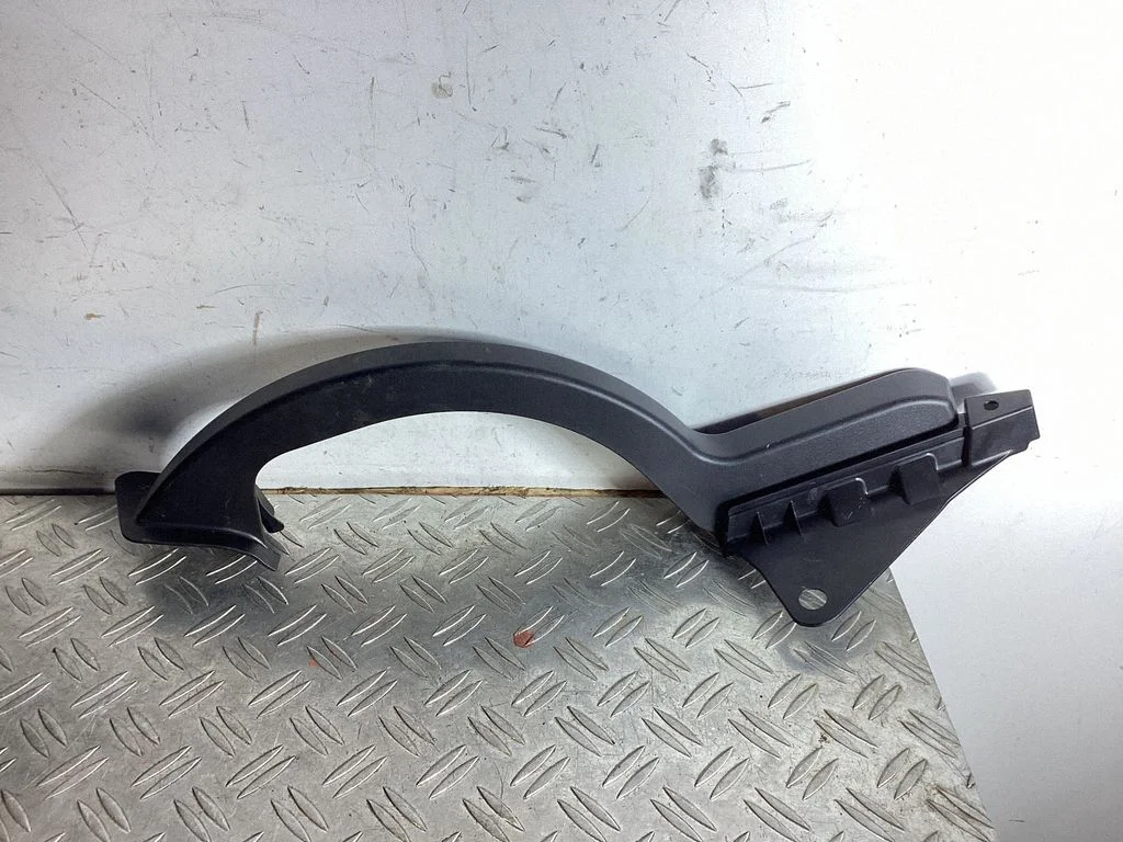 Muu pagasiruumi viimistluse osa – Lexus GS 250 350 300H 450H (2013-)