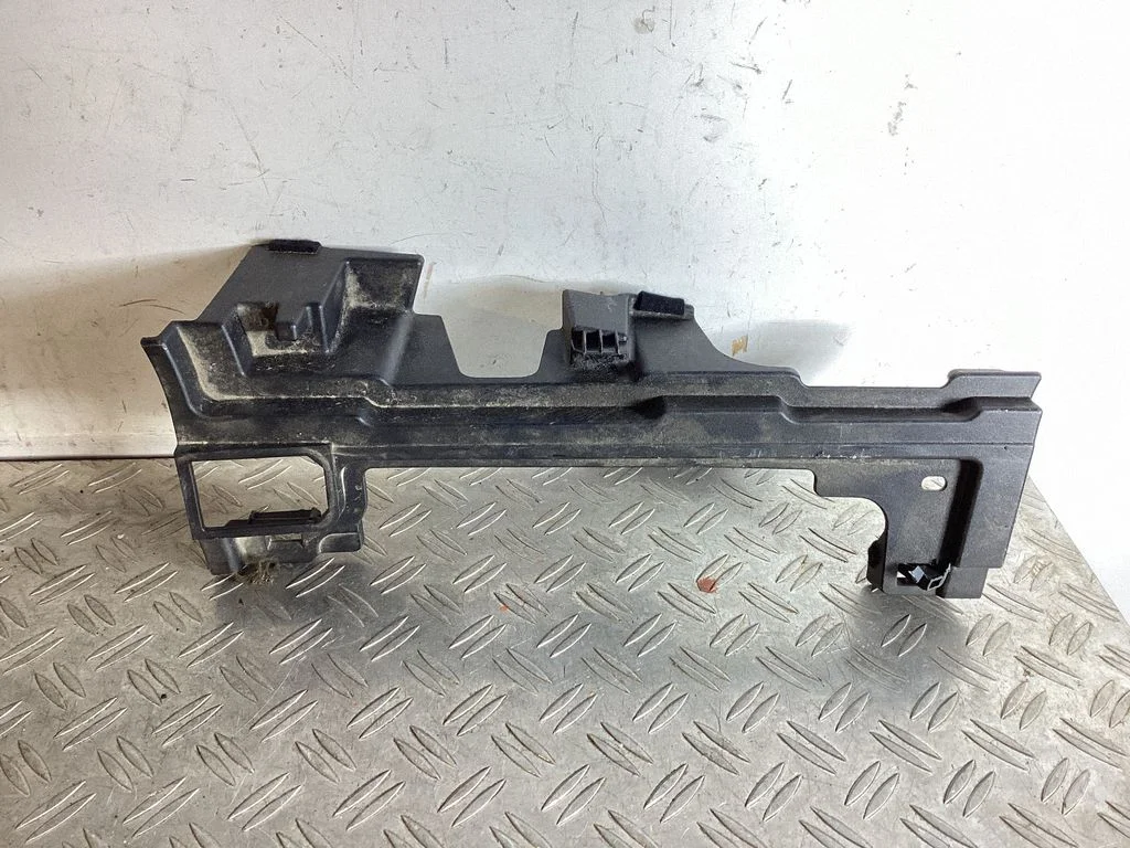 Muu pagasiruumi viimistluse osa – Lexus GS 250 350 300H 450H (2013-)
