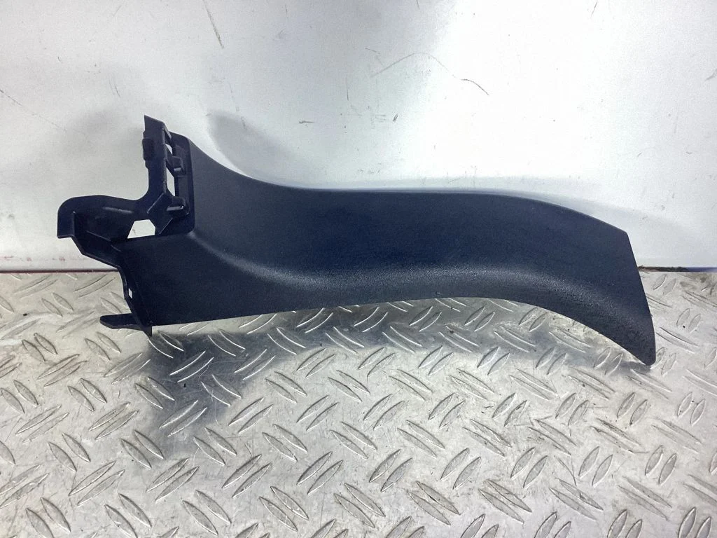 Other trunk/boot trim element – Lexus RX 450H (2016-)