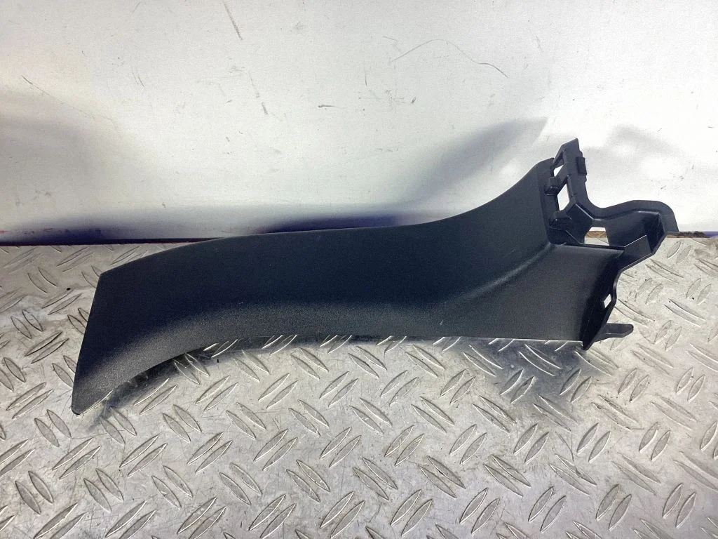 Other trunk/boot trim element – Lexus RX 450H (2016-)