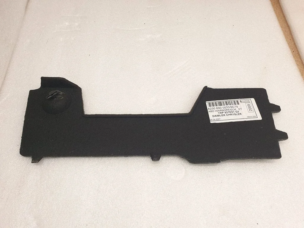 Other trunk/boot trim element – Mercedes-Benz SL-Class R230 (2001-2012)