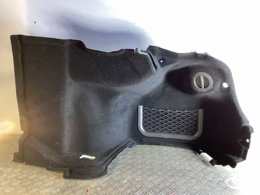 Pagasiruumi külje viimistluspaneel – Lexus GS 250 350 300H 450H (2013-)