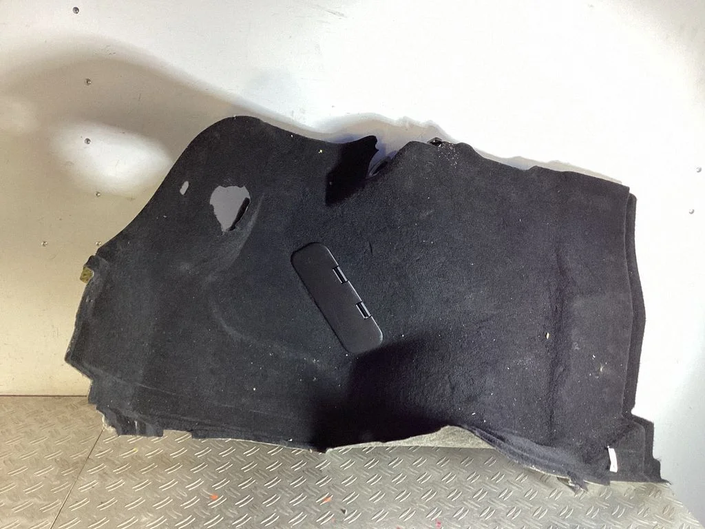 Pagasiruumi külje viimistluspaneel – Lexus GS 250 350 300H 450H (2013-)