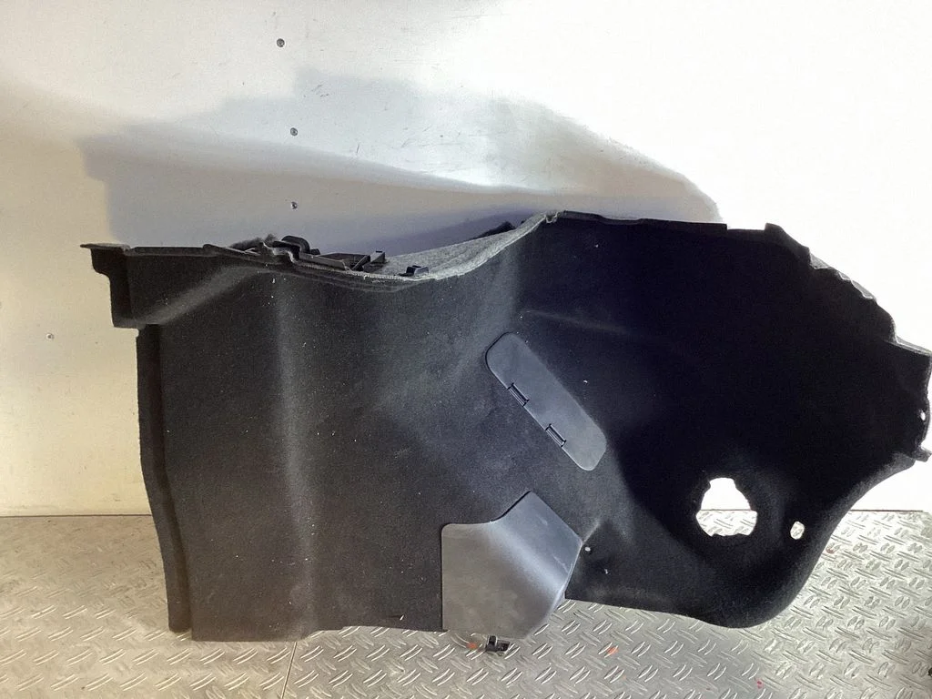 Pagasiruumi külje viimistluspaneel – Lexus GS 250 350 300H 450H (2013-)