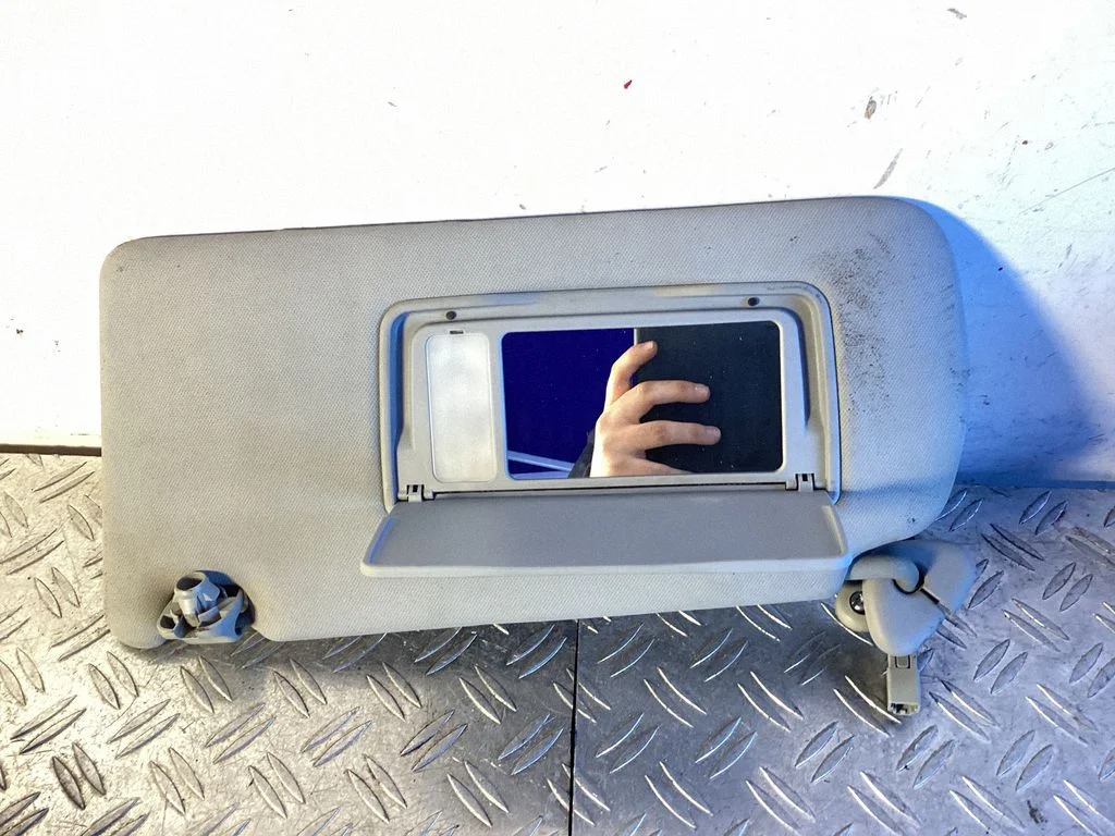 Sun visor – Lexus IS III XE30 (2013-2020)