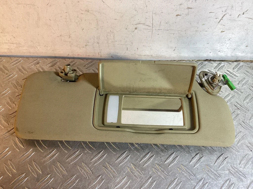 Sun visor – Honda CR-V (2007-2012)