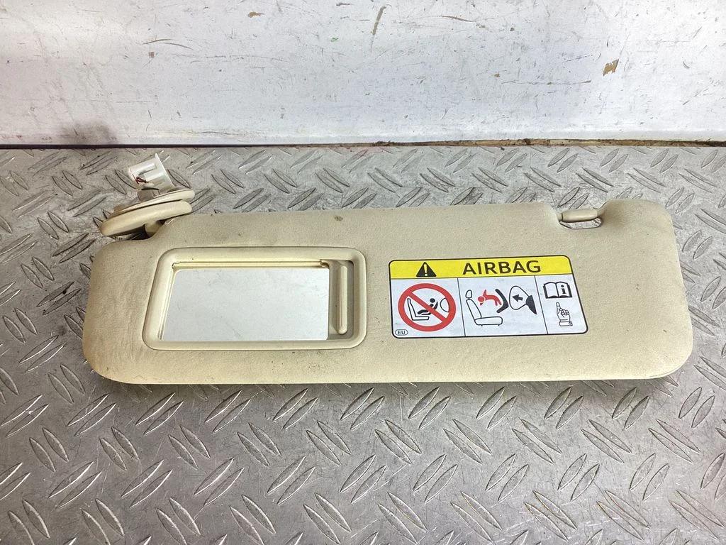 Sun visor