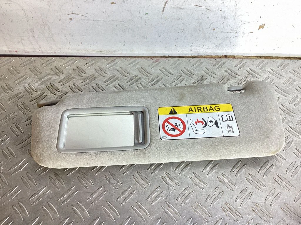 Sun visor