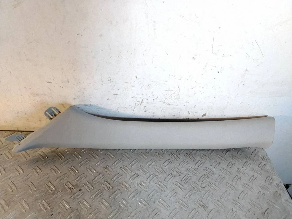 (A) piilari kate 85811AT000