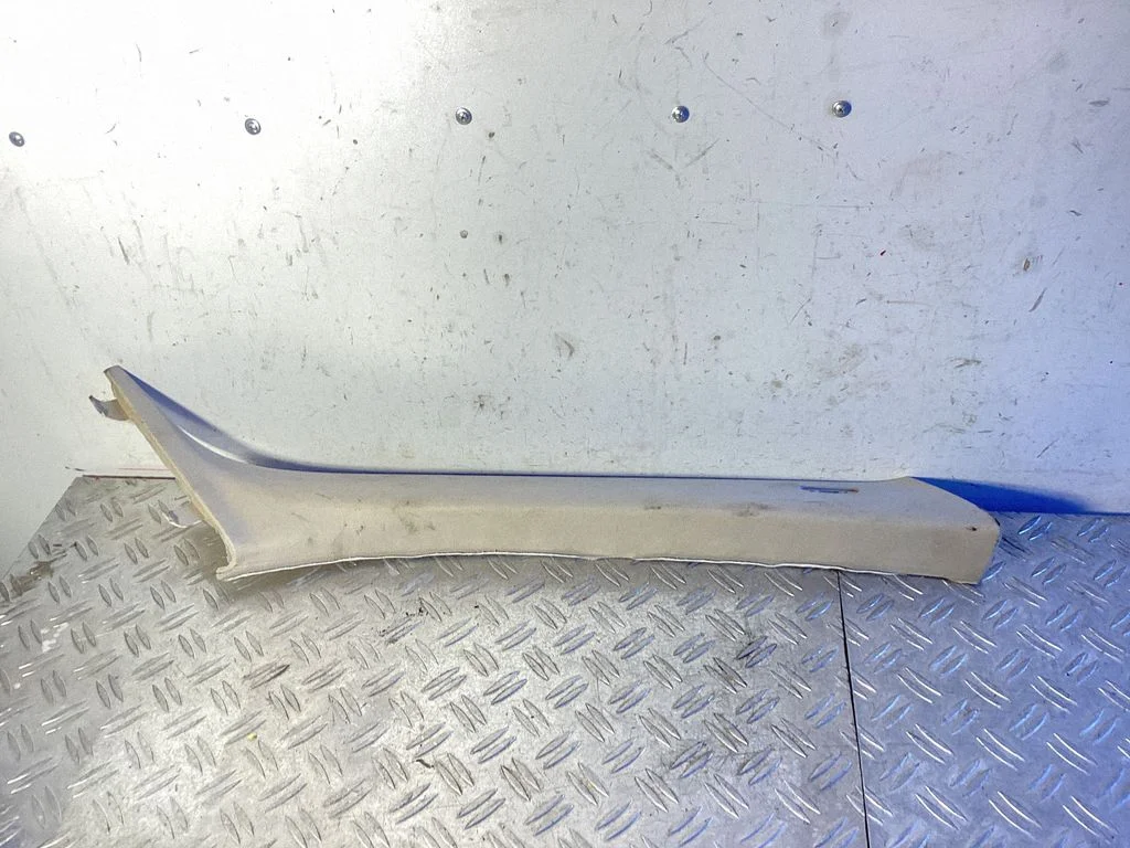 (A) pillar trim 9116348