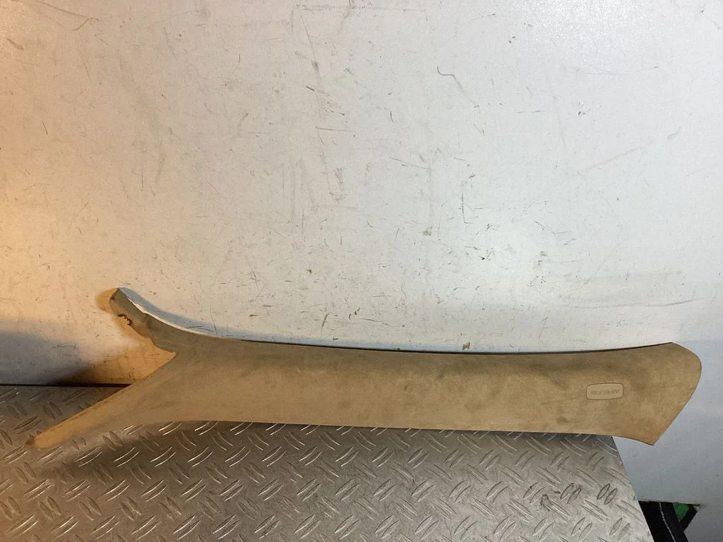 (A) piilari kate – Porsche Cayenne (92A) (2010-2017)