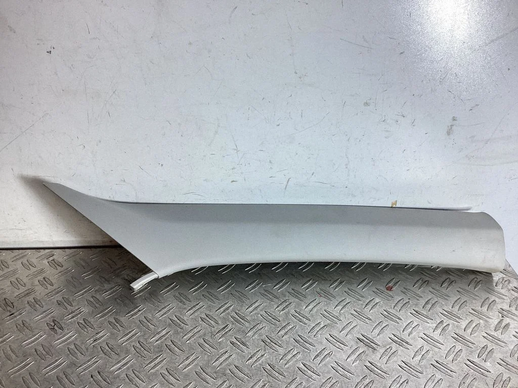 (A) piilari kate – Volkswagen Tiguan Allspace (2017-)