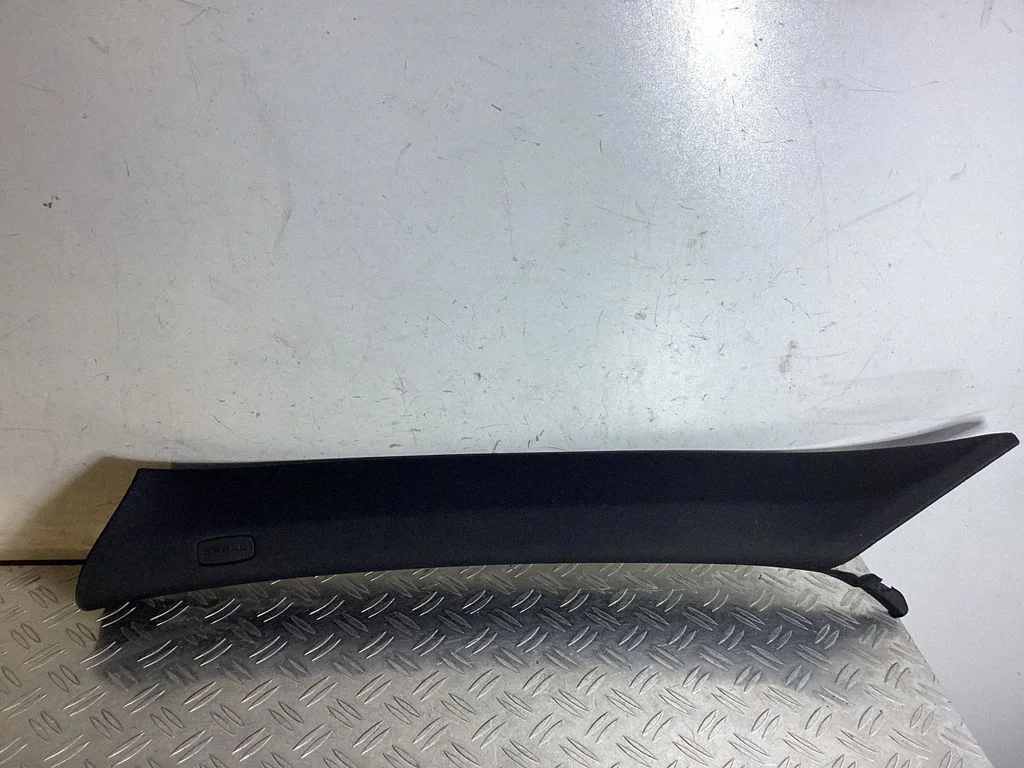 (A) piilari kate – Porsche Cayenne (92A) (2010-2017)