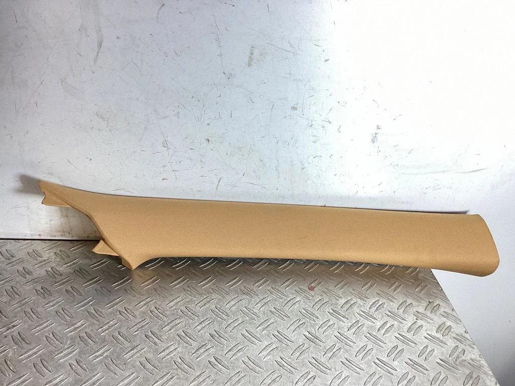 (A) piilari kate – Lexus NX (2021-)