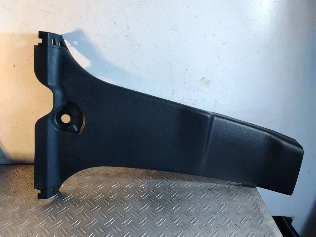 (B) pillar trim (bottom) 6241378010
