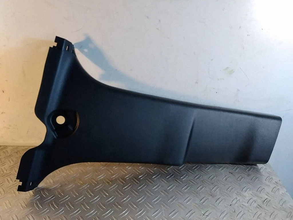 (B) pillar trim (bottom) 6241478010