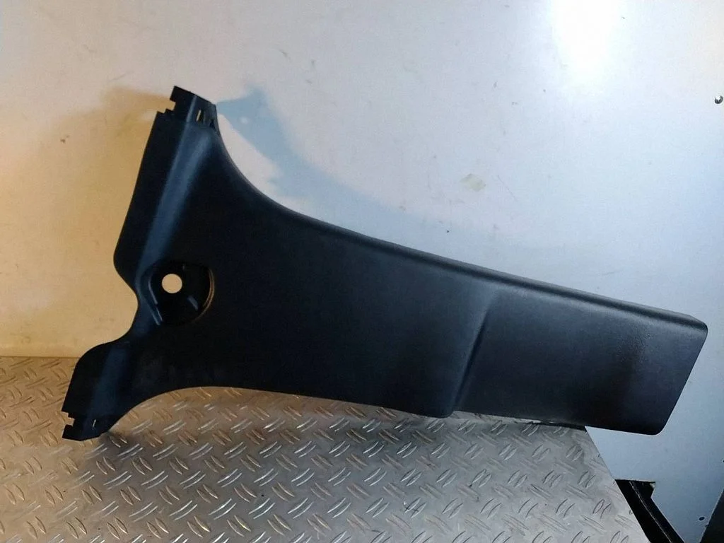 (B) pillar trim (bottom) 6241478010