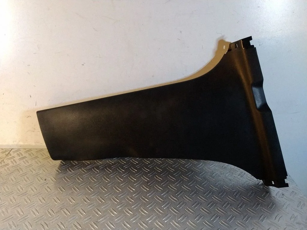 (B) pillar trim (bottom) – Lexus RX 450H (2016-)