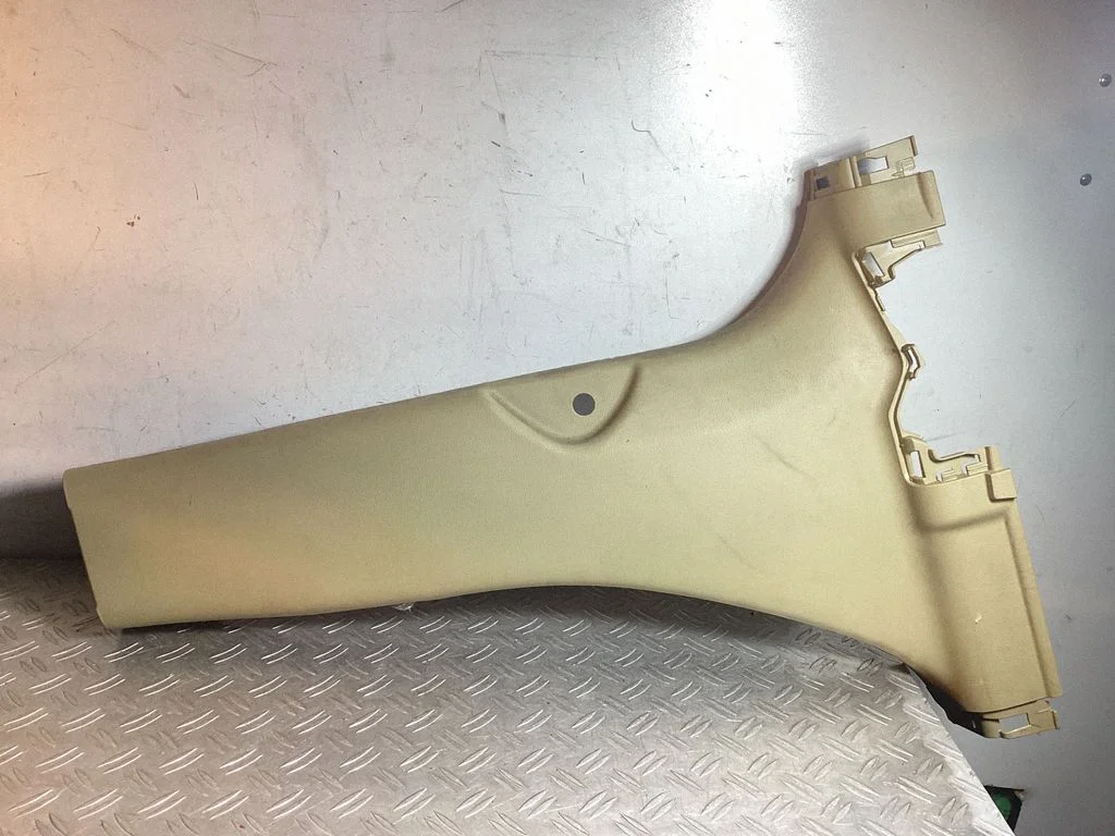 (B) pillar trim (bottom) – Honda CR-V (2007-2012)
