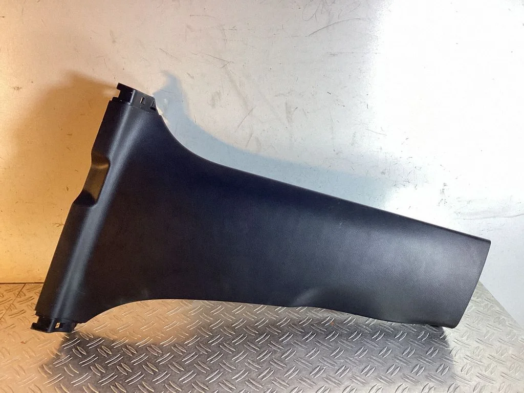 (B) pillar trim (bottom) – Lexus RX 450H (2016-)