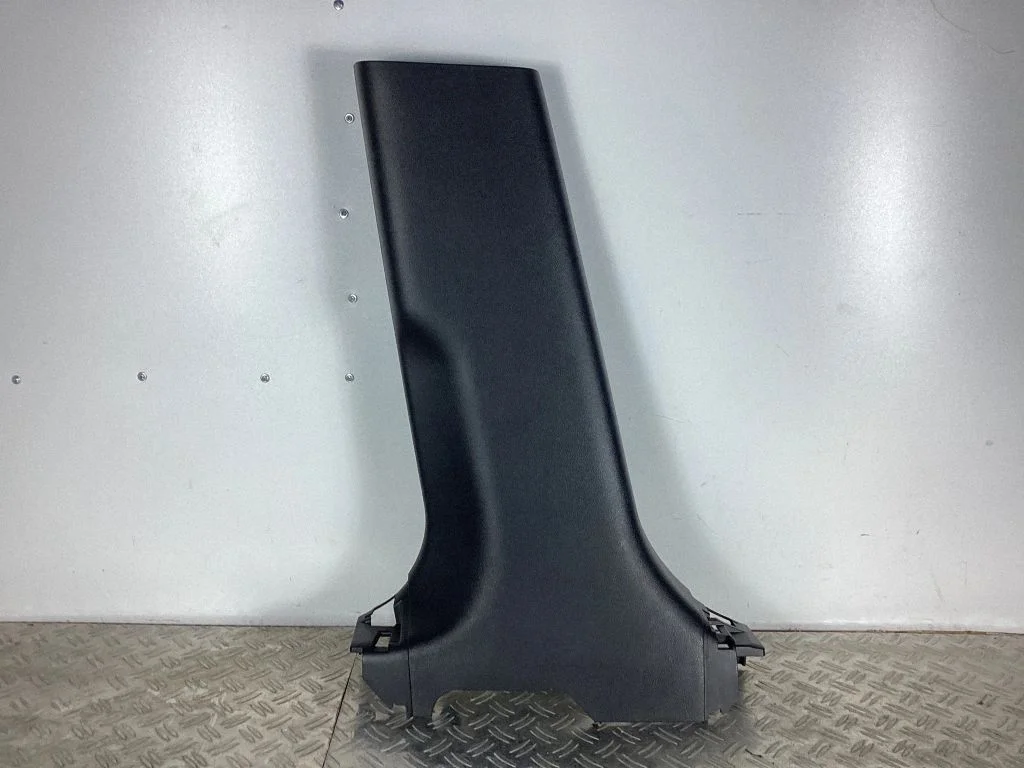 (B) pillar trim (bottom)